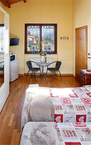Bed & Breakfast Milu クーネオ エクステリア 写真