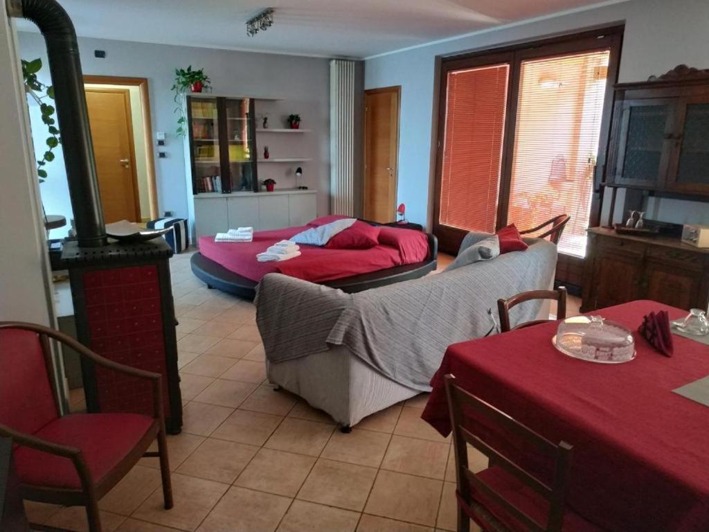 Bed & Breakfast Milu クーネオ エクステリア 写真