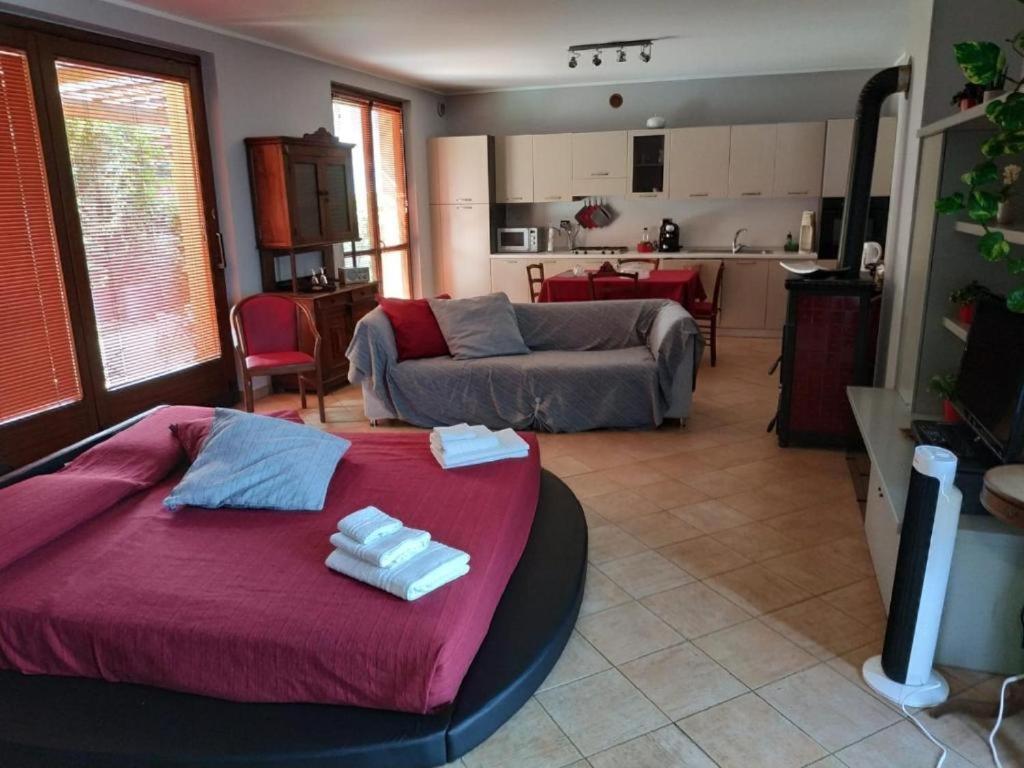 Bed & Breakfast Milu クーネオ エクステリア 写真